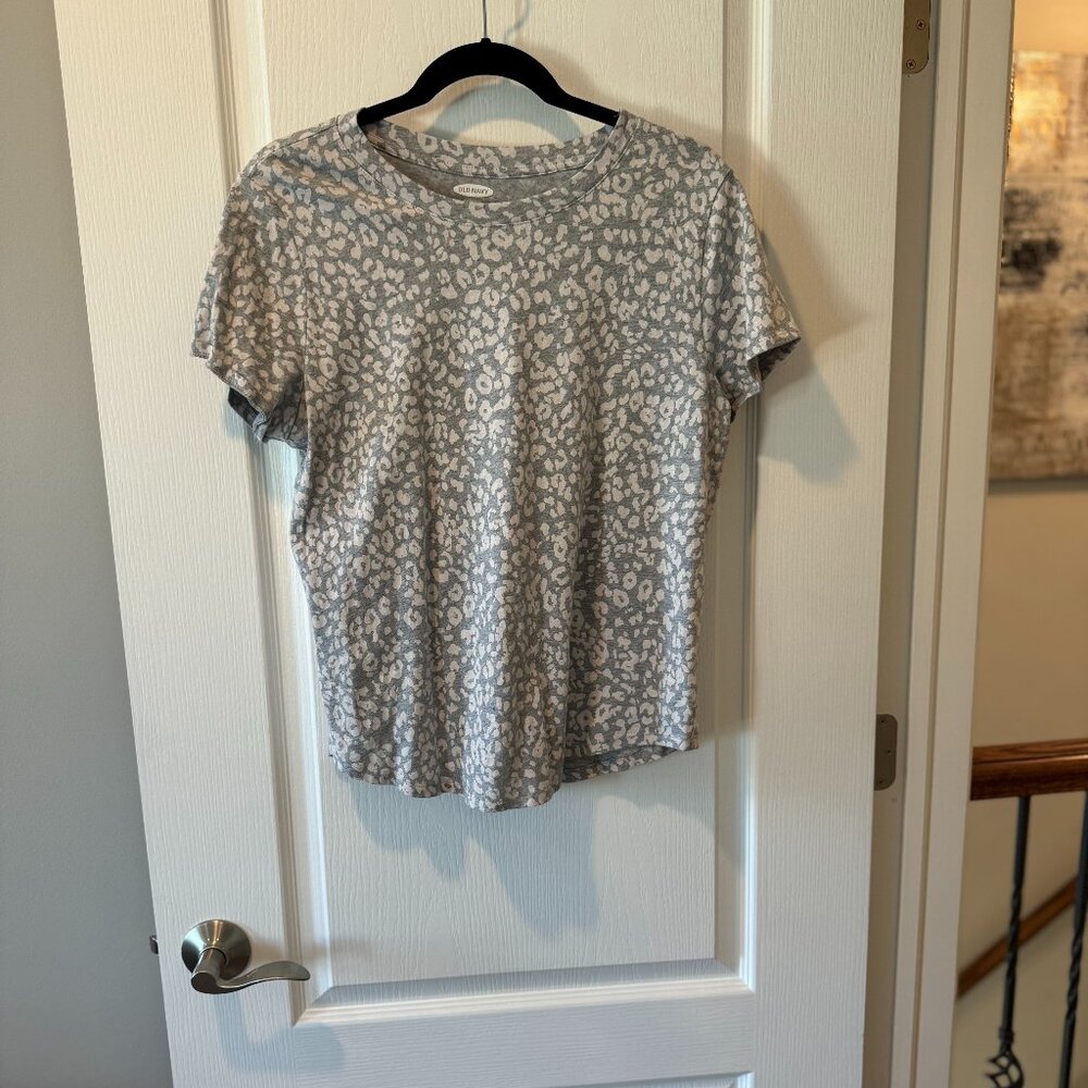 Old Navy- Animal Print T-Shirt- Large